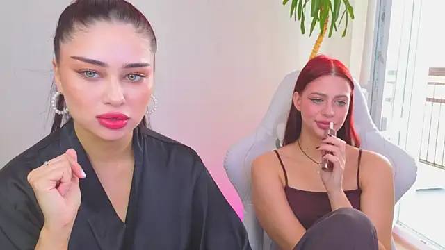 Snapshot of Sofia_Plump chatting on 04-30-26, 10:10 Sofia Plump online show from 04-30-26, 10:10
