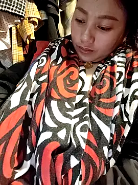 Snapshot of HUONG19999 chatting on 02-10-26, 01:48 HUONG19999 online show from 02-10-26, 01:48