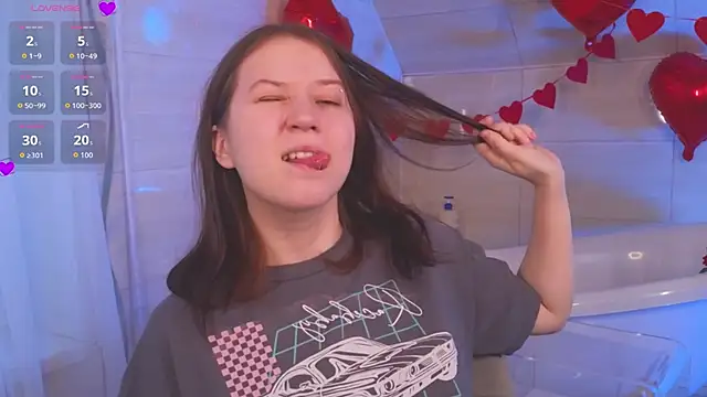 Snapshot of MmollyMay chatting on 02-16-26, 10:11 MmollyMay online show from 02-16-26, 10:11