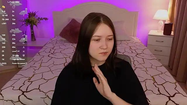 Snapshot of MmollyMay chatting on 02-22-26, 09:30 MmollyMay online show from 02-22-26, 09:30