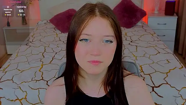 Snapshot of MmollyMay chatting on 03-14-26, 09:26 MmollyMay online show from 03-14-26, 09:26