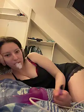 Mis-Elisa96 online show from 04-18-26, 07:18