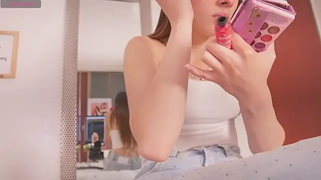 Shopie Colucci online show from 04-22-26, 11:17