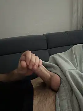 buyukyarak31 online show from 04-17-26, 04:32