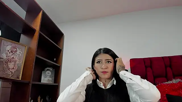 LuciadelaVega online show from 02-24-26, 07:01