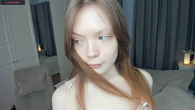 LavenderMitten online show from 04-17-26, 06:16