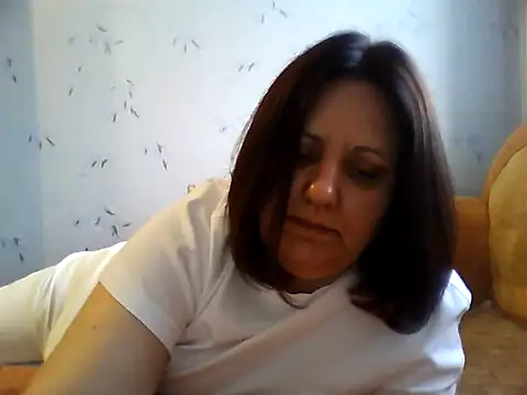 LockyCharm111 online show from 06-11-26, 05:33