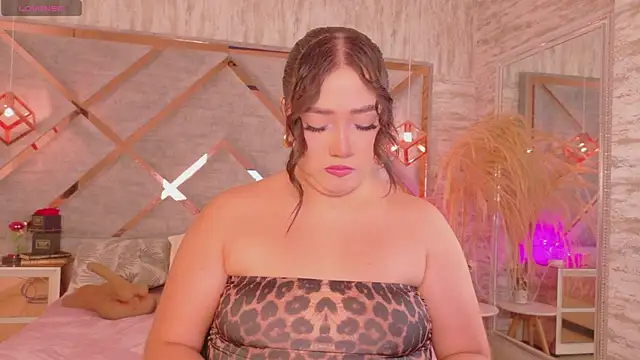 Snapshot of Hannah-Prada chatting on 08-01-26, 11:31 Hannah-Prada online show from 08-01-26, 11:31