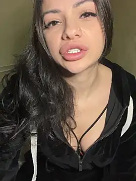 Layana Ro online show from 02-10-26, 08:35