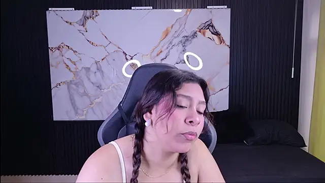 Sophie19   online show from 03-26-26, 11:27