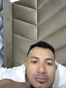 Snapshot of Pablito1993 chatting on 03-14-26, 06:41 Pablito1993 online show from 03-14-26, 06:41