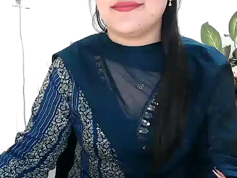 Snapshot of _chitranshi chatting on 06-17-26, 05:21 chitranshi online show from 06-17-26, 05:21