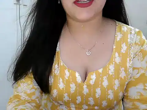 Snapshot of _chitranshi chatting on 06-18-26, 05:41 chitranshi online show from 06-18-26, 05:41