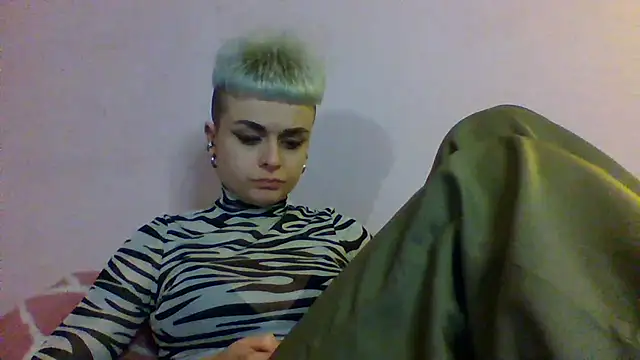 AlisaDear257 online show from 03-10-26, 04:56