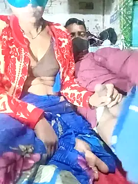 Snapshot of Hot_BihariCouple chatting on 02-13-26, 06:48 Hot BihariCouple online show from 02-13-26, 06:48