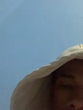 Snapshot of mondacuo3000 chatting on 02-11-26, 01:21 mondacuo3000 online show from 02-11-26, 01:21