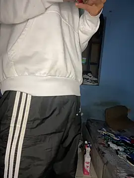 Snapshot of mondacuo3000 chatting on 03-09-26, 08:46 mondacuo3000 online show from 03-09-26, 08:46