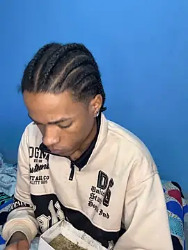 Snapshot of mondacuo3000 chatting on 03-13-26, 05:41 mondacuo3000 online show from 03-13-26, 05:41