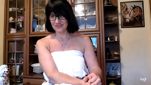 Vlastelina online show from 07-16-26, 01:39