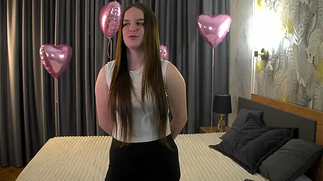 MarenCalarco online show from 02-15-26, 03:53