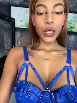 SinLunaXXX online show from 04-25-26, 09:34