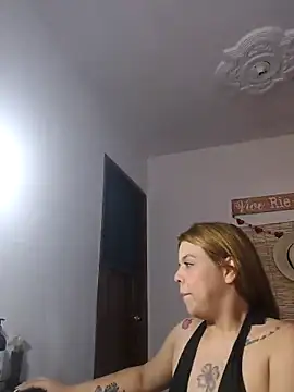 laila d online show from 04-10-26, 03:28