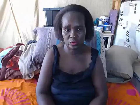 Snapshot of NaughtygrannieXX chatting on 02-11-26, 09:36 NaughtygrannieXX online show from 02-11-26, 09:36