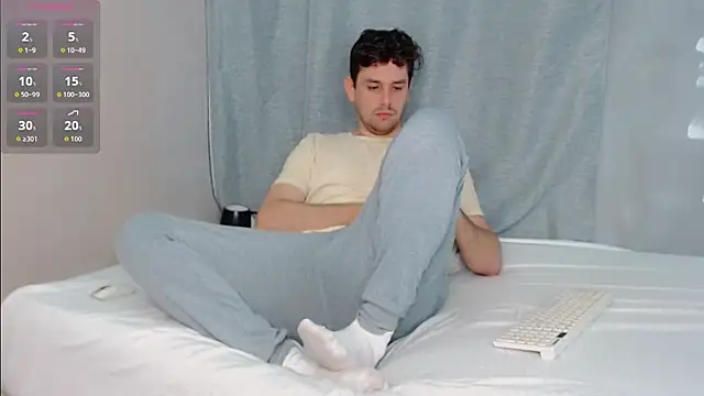 Snapshot of Luc_7 chatting on 03-01-26, 11:51 Luc 7 online show from 03-01-26, 11:51