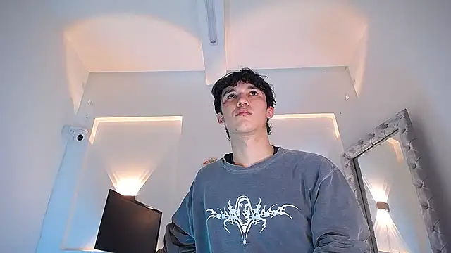 jullian ricci online show from 04-24-26, 08:22