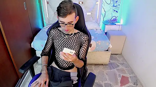 Top and bottom online show from 03-21-26, 08:23