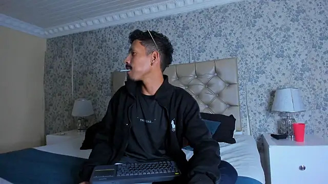 NoaahTylor online show from 03-29-26, 09:04