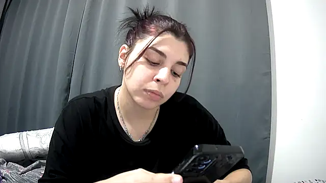 Snapshot of violetazein7 chatting on 05-16-26, 12:40 violetazein7 online show from 05-16-26, 12:40