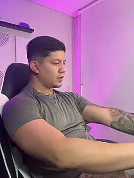  robertobaggioo online show from 03-09-26, 12:53