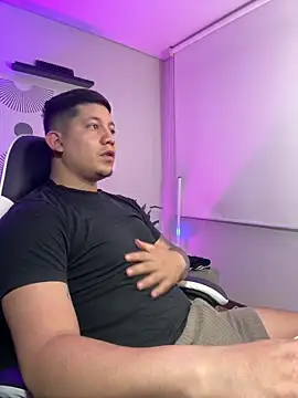  robertobaggioo online show from 04-04-26, 12:57