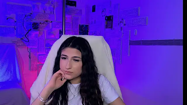 Snapshot of TerezaRobinson chatting on 02-15-26, 08:27 TerezaRobinson online show from 02-15-26, 08:27