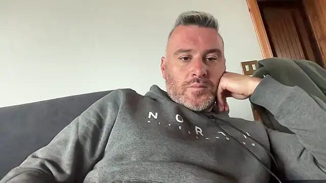 marcovik1 online show from 03-11-26, 12:33