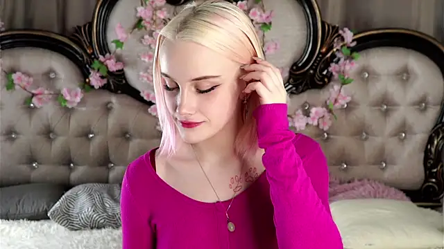 KirstinMcgeady online show from 04-04-26, 11:08