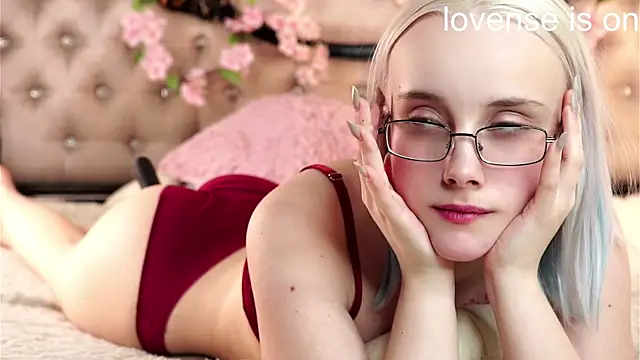 KirstinMcgeady online show from 04-23-26, 12:29