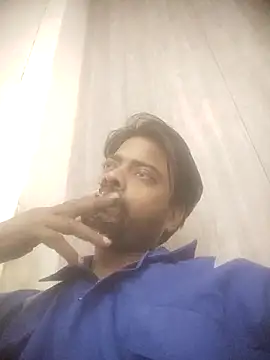 Snapshot of soni8850 chatting on 03-05-26, 05:58 soni8850 online show from 03-05-26, 05:58