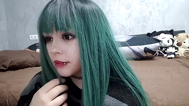 NaomiJess online show from 04-25-26, 10:07