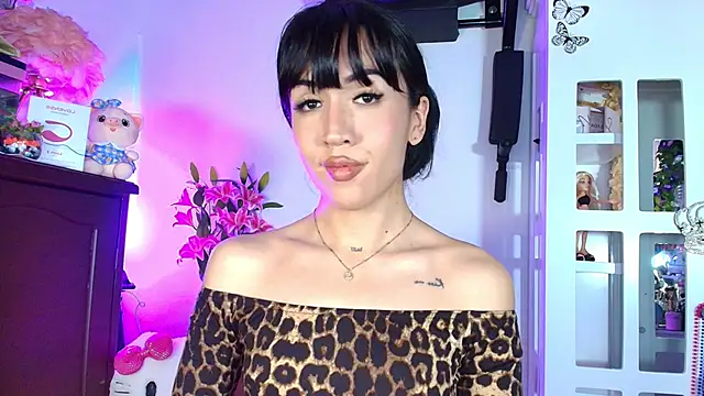 Yiyii online show from 05-11-26, 08:06