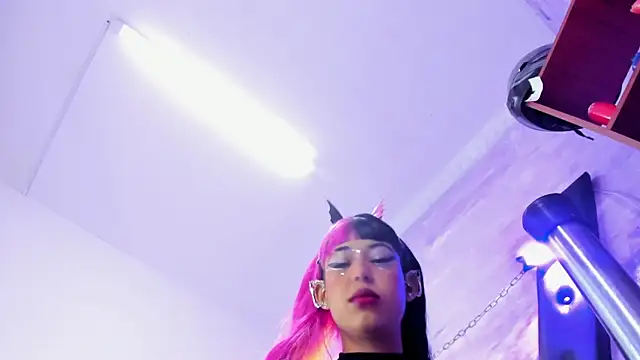 gaiia uwu online show from 07-22-26, 04:43