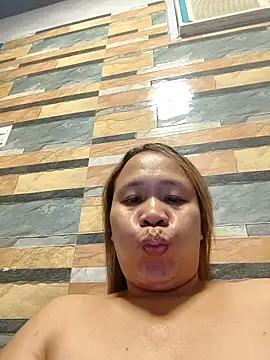 squirtshantal online show from 04-18-26, 10:19