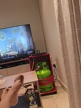 Dkny boy online show from 02-12-26, 09:10