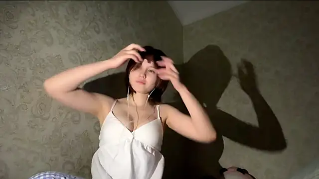 Snapshot of TrueViva chatting on 05-09-26, 04:01 TrueViva online show from 05-09-26, 04:01