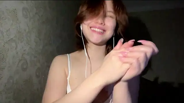 Snapshot of TrueViva chatting on 05-11-26, 04:04 TrueViva online show from 05-11-26, 04:04