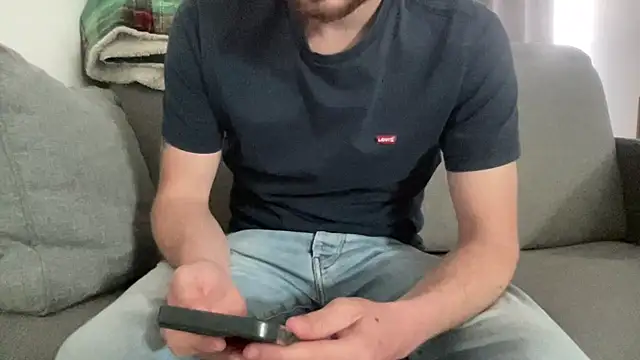 lechouilleur44 online show from 04-21-26, 11:16