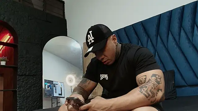 King-magic online show from 03-19-26, 01:09