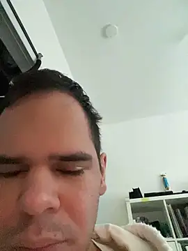 awesomemilkss online show from 04-18-26, 11:38