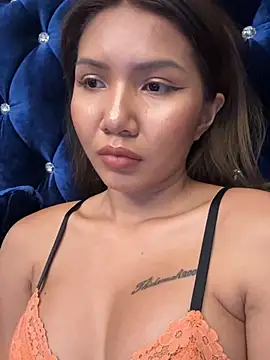 Alittleasaingirl online show from 04-23-26, 12:29